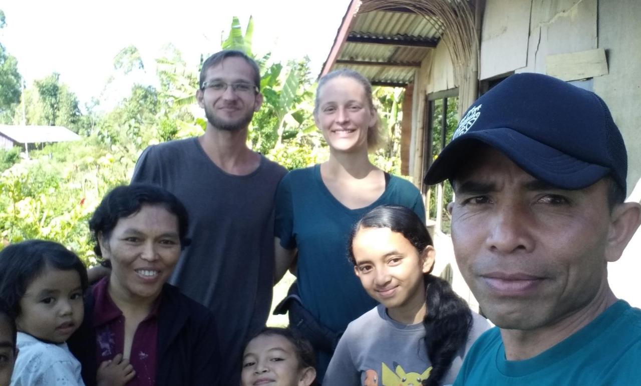 Karleta Homestay Ruteng Eksteriør billede