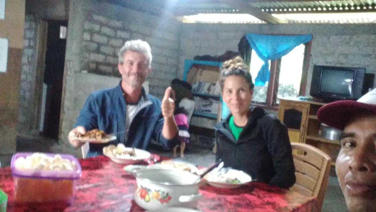 Karleta Homestay Ruteng Eksteriør billede