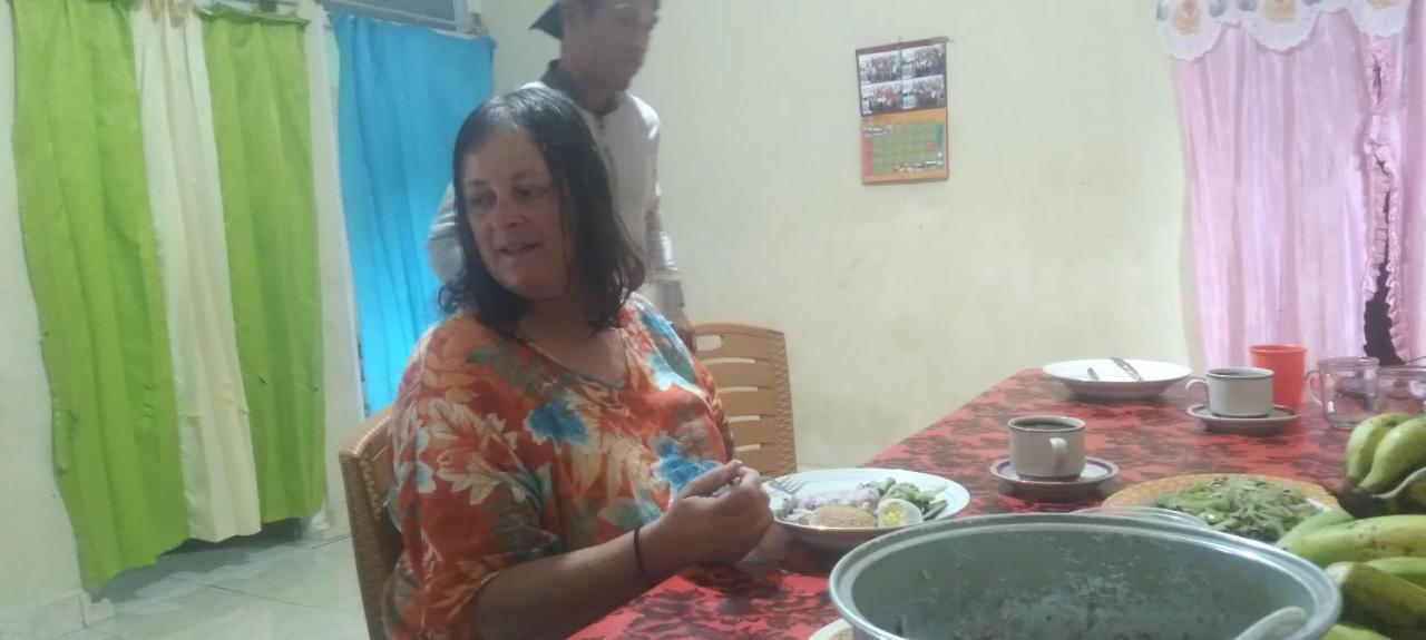 Karleta Homestay Ruteng Eksteriør billede
