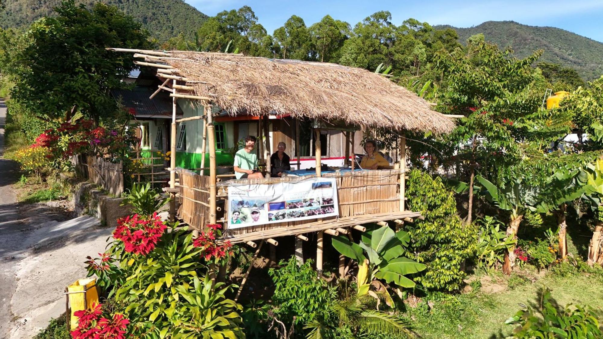 Karleta Homestay Ruteng Værelse billede